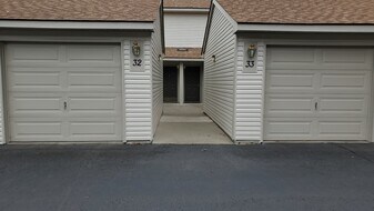 Building Photo - 209 E 18th Ave