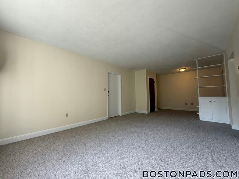 Building Photo - 0 Brattle Dr