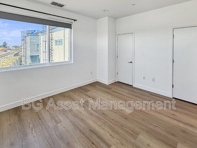 Building Photo - 3909 Wattling St