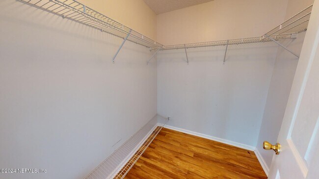 Building Photo - 211 Jardin De Mer Pl