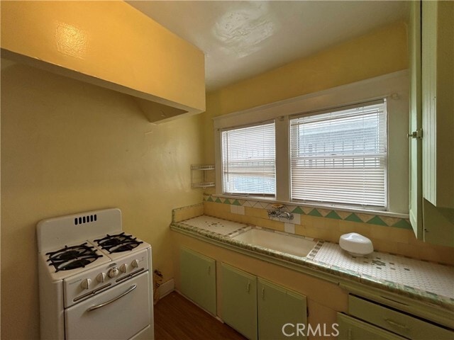 Building Photo - 384 W 15th St