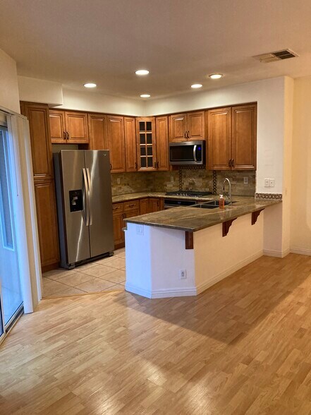 Primary Photo - 1187 S Country Glen Way