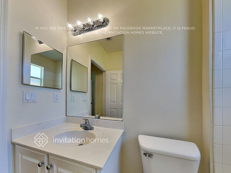 Building Photo - 817 Quartz Terrace