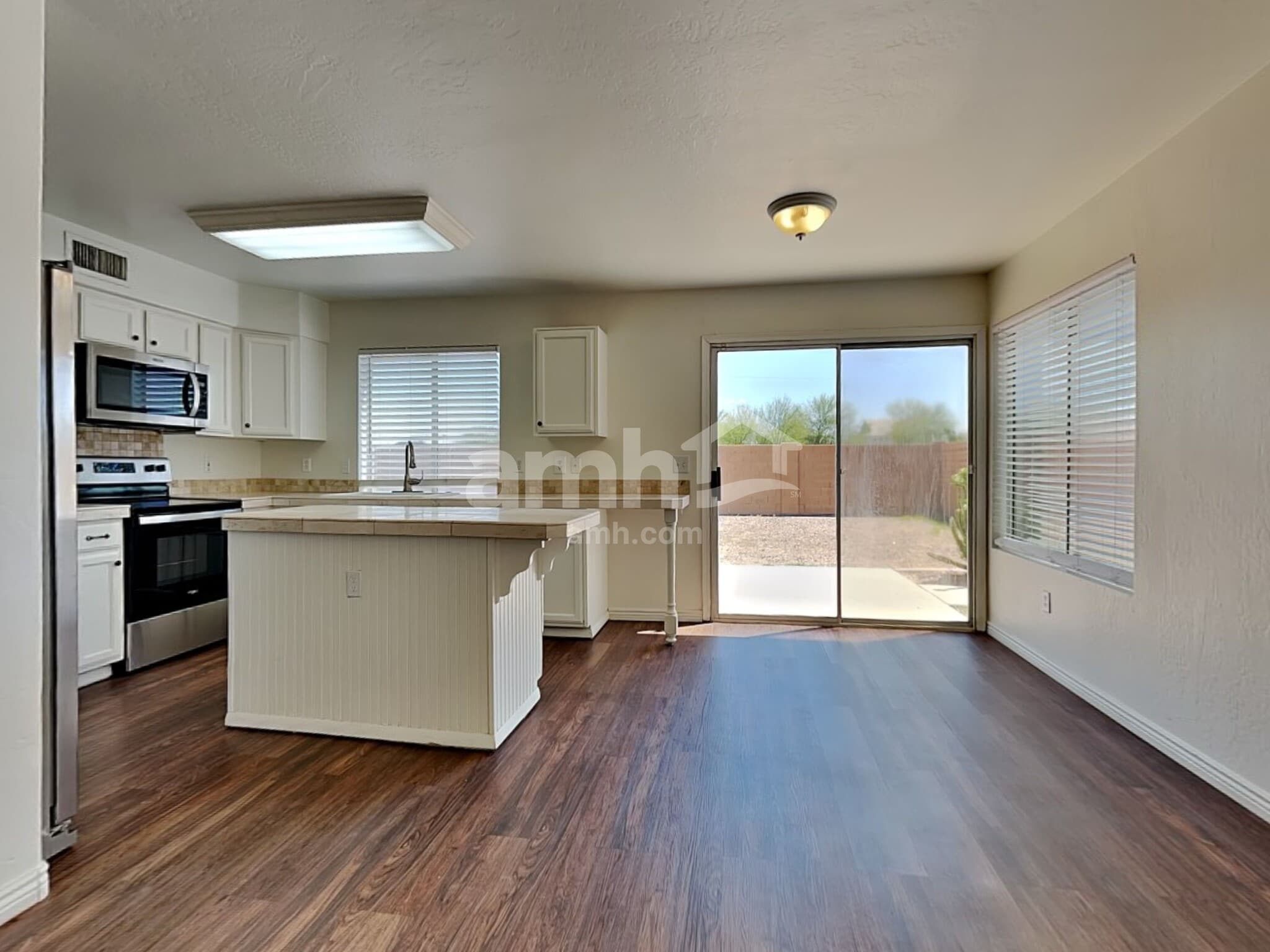 Building Photo - 7519 E Naranja Ave