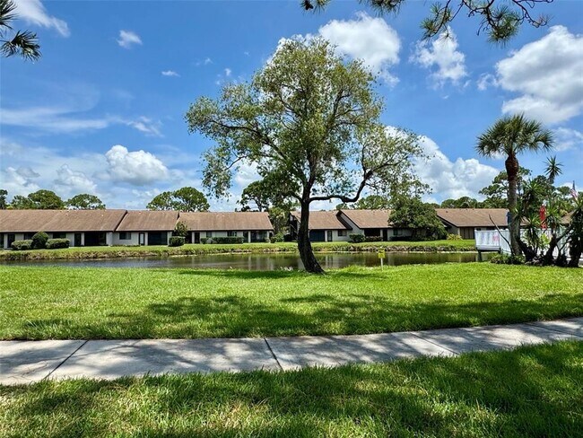 Building Photo - 5216 Lake Village Dr