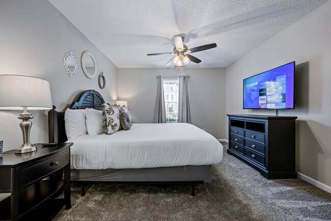 Building Photo - 31 Middleton Ct