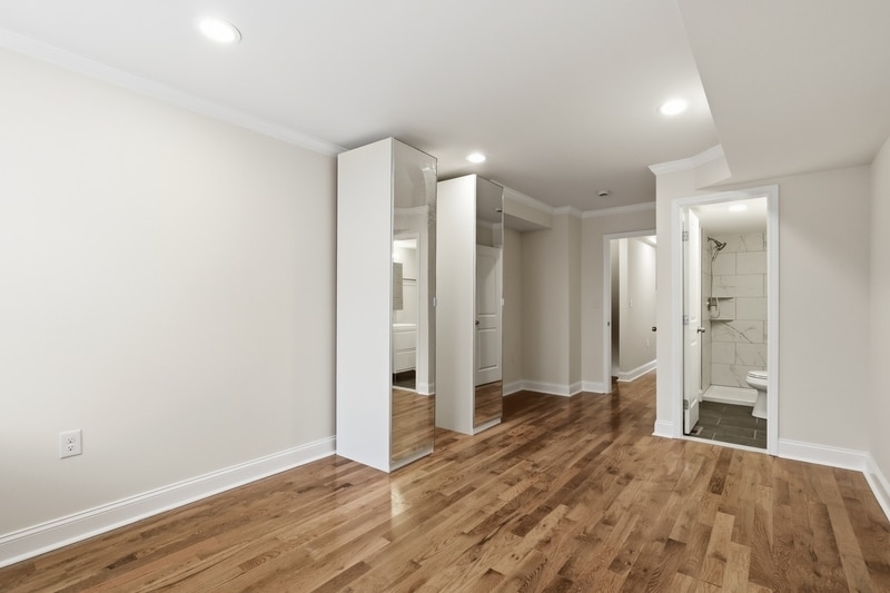 Building Photo - 2210 Cambridge St