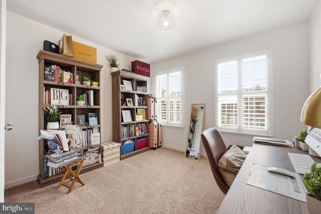 Building Photo - 11360 Sandhurst Pl