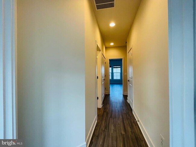 Building Photo - 14554 Alsace Ln