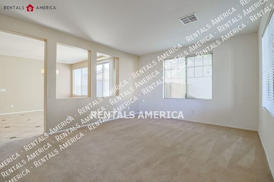 Building Photo - 2715 S Cupertino Dr