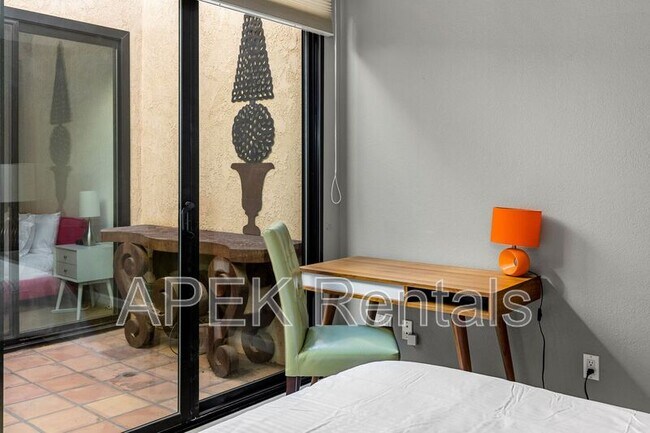 Building Photo - 2842 Sundance Cir W