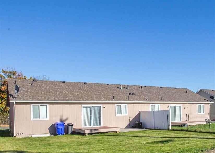 Building Photo - 4319 N Blake Rd