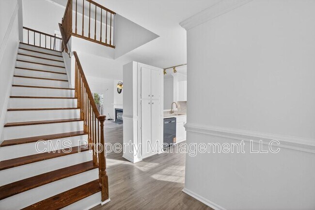 Building Photo - 1803 Poplar Ct