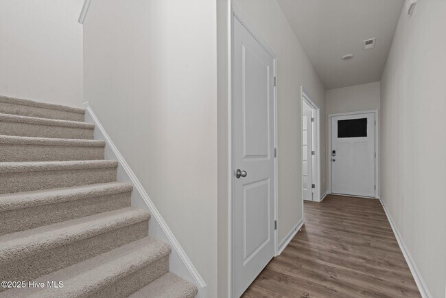Building Photo - 926 Ocean Ct