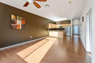 Building Photo - Spacious 2 Bedroom, 2 Bathroom Loft in Historic Downtown Anaheim