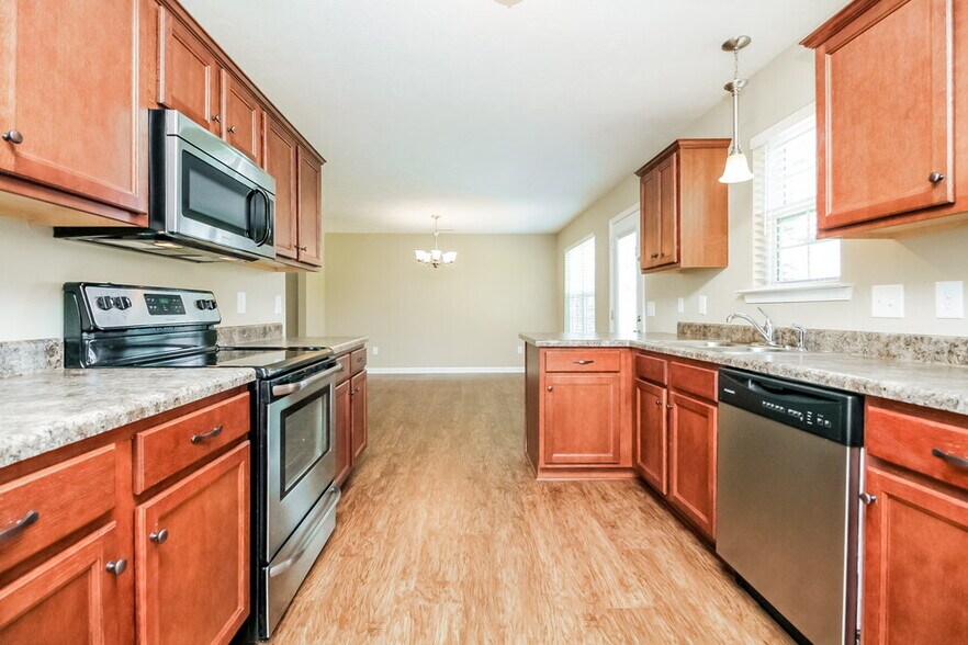 Building Photo - 639 Big Hurricane Dr