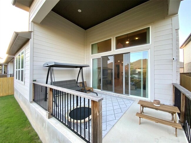 Building Photo - 243 Kings Pne Dr