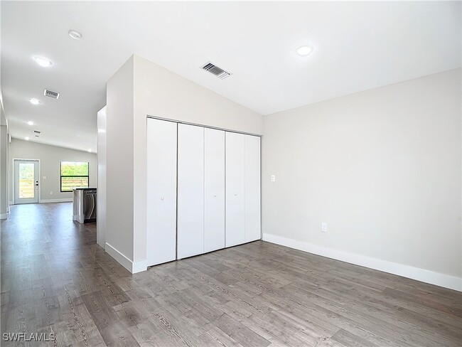 Building Photo - 2511 Storter Ave