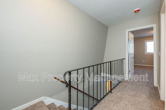 Building Photo - 3917 SW 3rd St