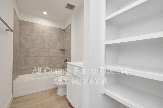 Building Photo - 29935 Gallatin River Ln
