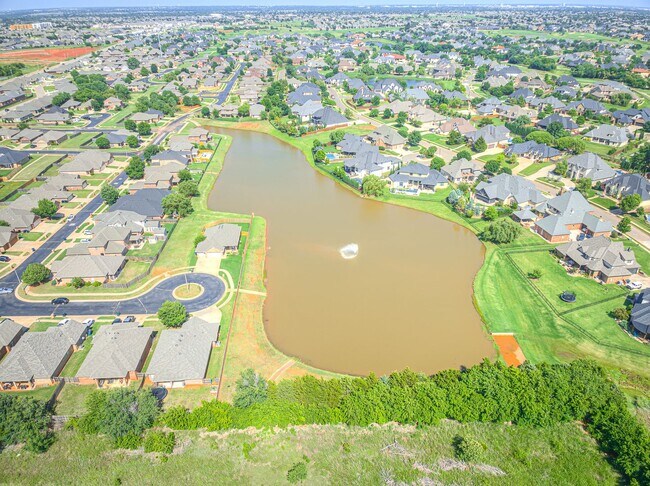 Building Photo - Stunning Home + North Rose Lake + Deer Creek Schools + 4 Bedrooms