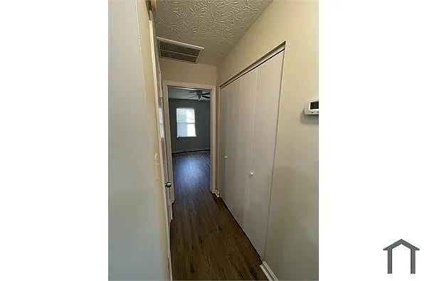 Building Photo - Room in Duplex on Glendale Ct