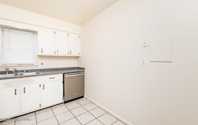 Building Photo - 2515 Brownsboro Rd