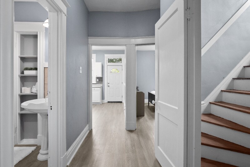 Building Photo - 3526 S Spring Ave