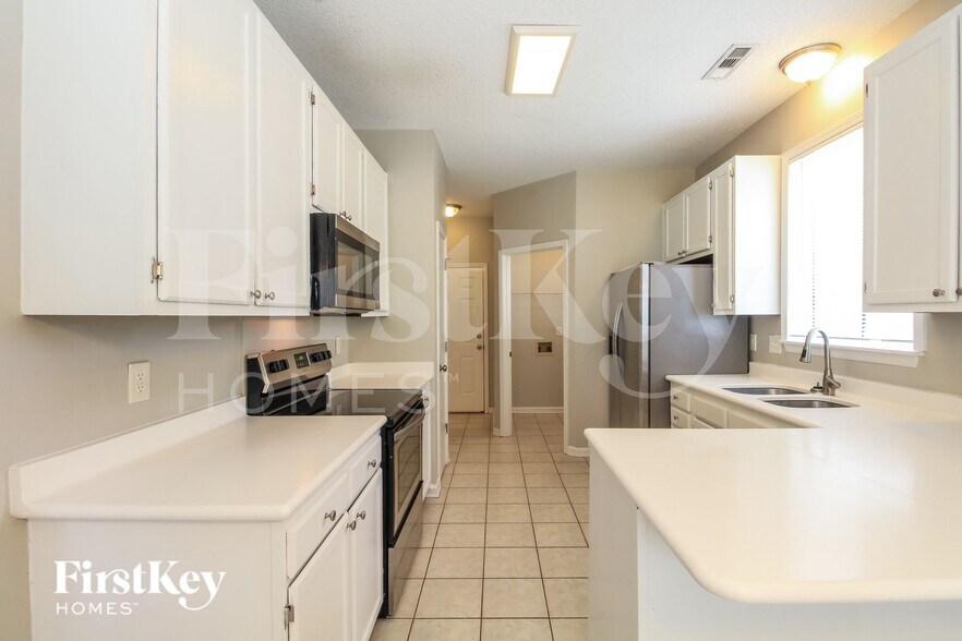 Building Photo - 4101 Chimney Springs Ct