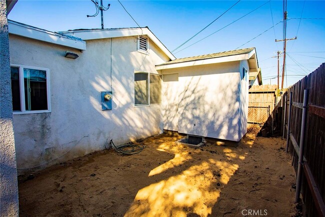 Building Photo - 20424 Raymond Ave