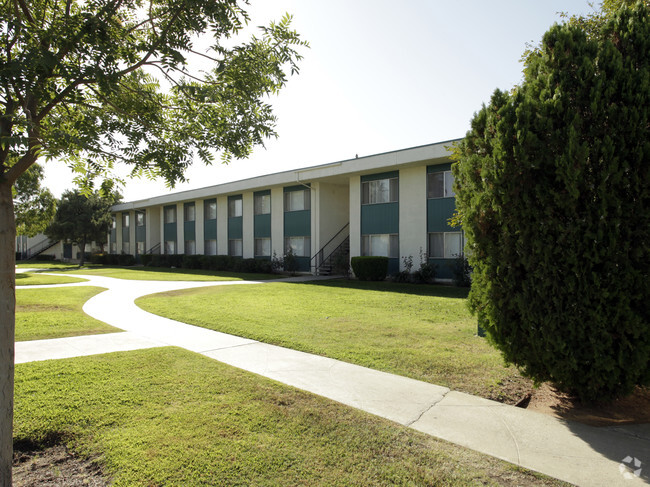 Building - North Park Apartments