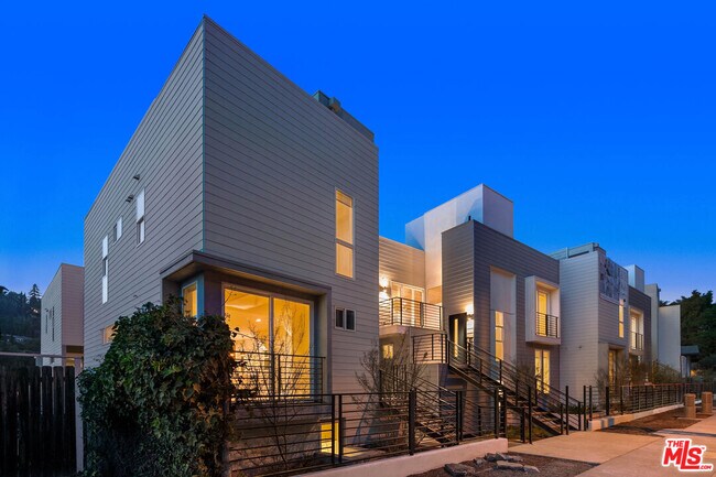 Primary Photo - 1933 Griffith Park Blvd