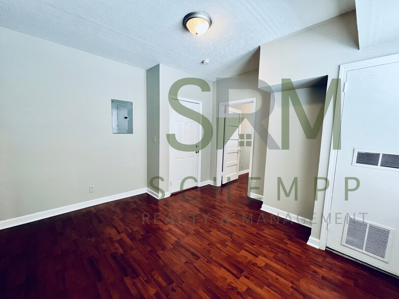 Building Photo - 307 Woodbine St