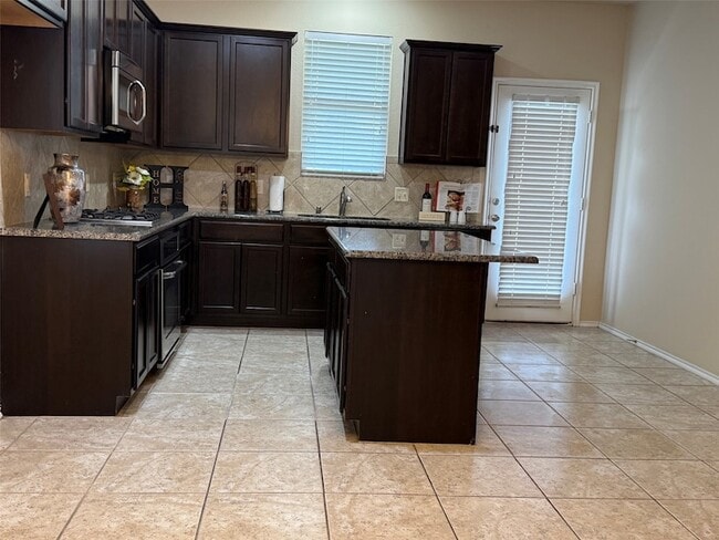 Building Photo - 313 Cherry Spring Dr