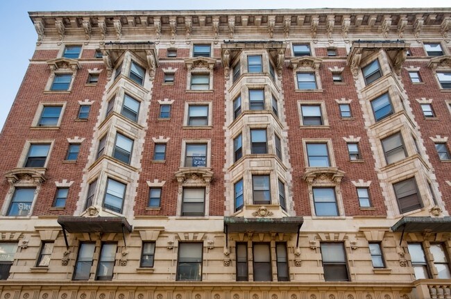 Building Photo - Empire