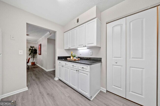 Building Photo - 705 Beaufort Cir