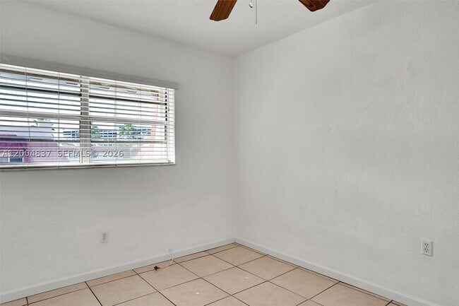 Building Photo - 8650 SW 67th Ave