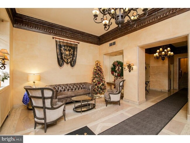 Building Photo - 2031 Locust St