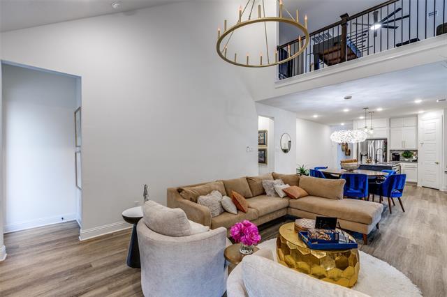 Building Photo - 2413 Latimer Mews