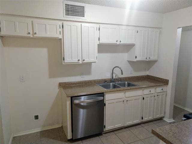 Building Photo - 3600 Biscay Dr