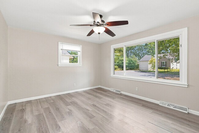 Building Photo - 643 Westphal Ave