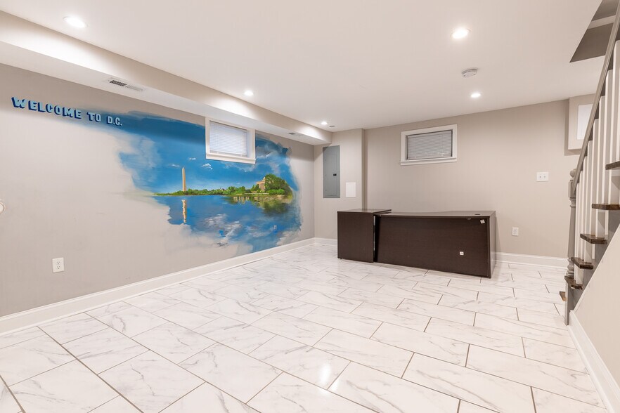 Basement Flex Space - 3922 E Capitol St NE