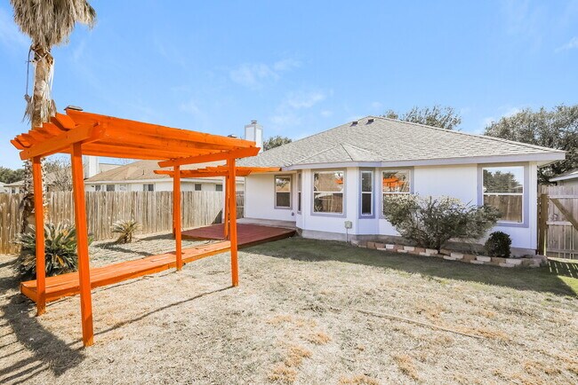 Building Photo - 8423 Whitebrush