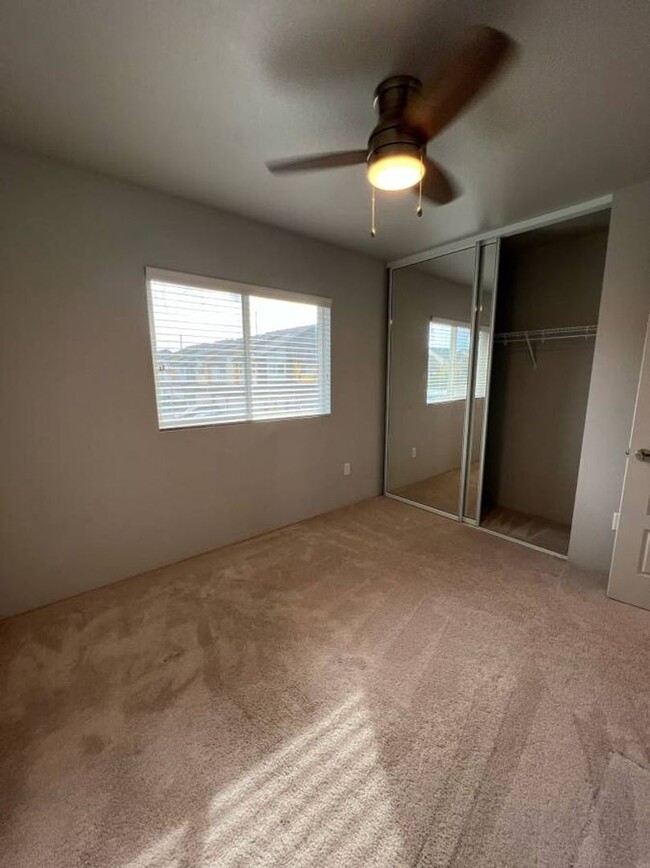 Building Photo - 3 Bedroom Townhouse in Ho'opili in Ewa Beach