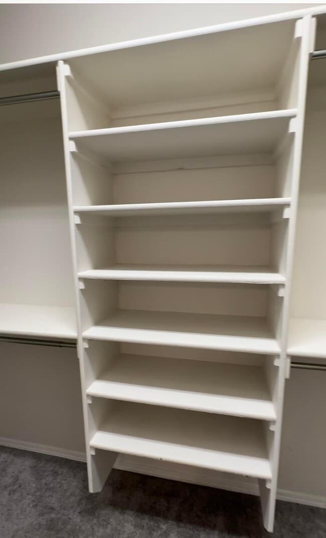 Building Photo - 300 Michael Ave SW