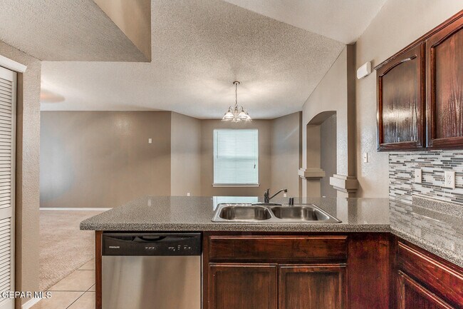Building Photo - 3289 Emerald Point Dr