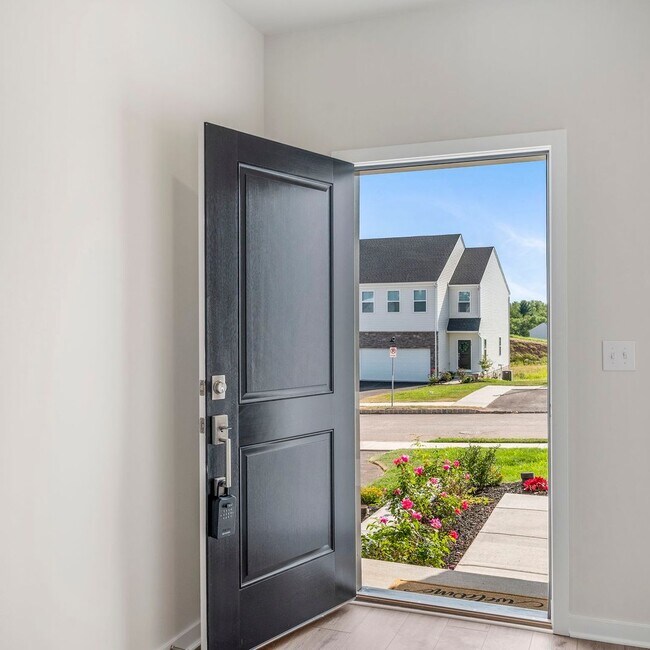 Building Photo - Brand New - 4Bed, 2.5Bath Townhouse in Pot...