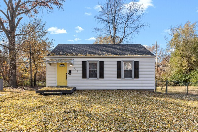 Primary Photo - 963 Collier Pl