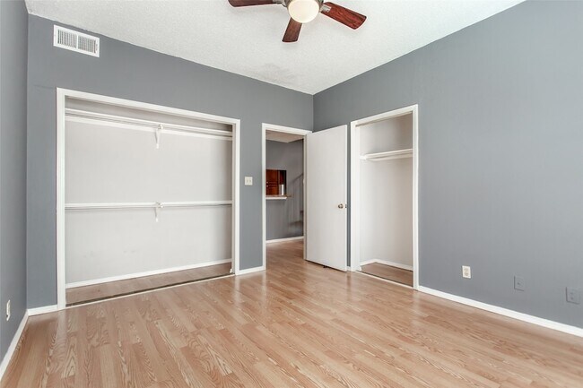 Building Photo - 7151 Gaston Ave