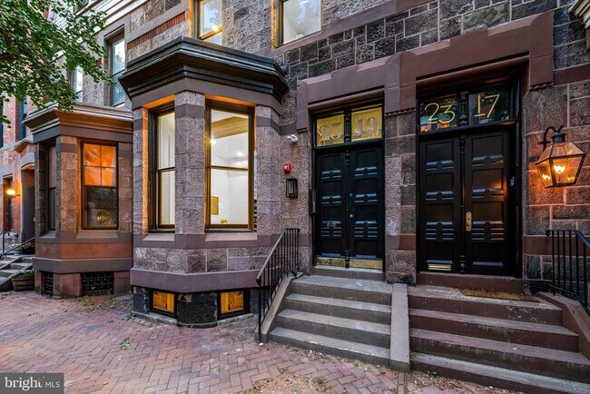 Building Photo - 2319 Delancey St
